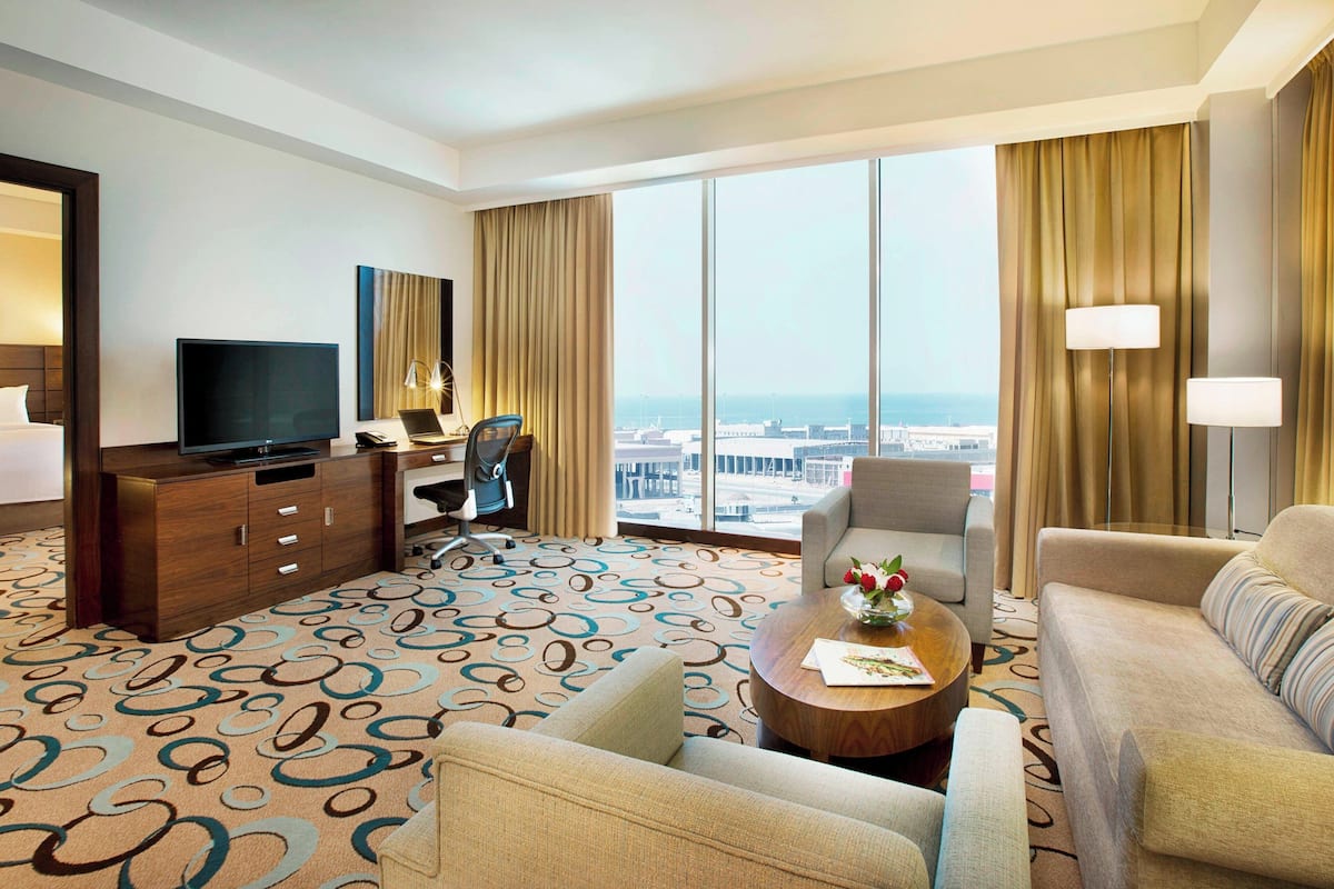 Executive Studio, 1 Bedroom | 1 bedroom, desk, soundproofing, iron/ironing board