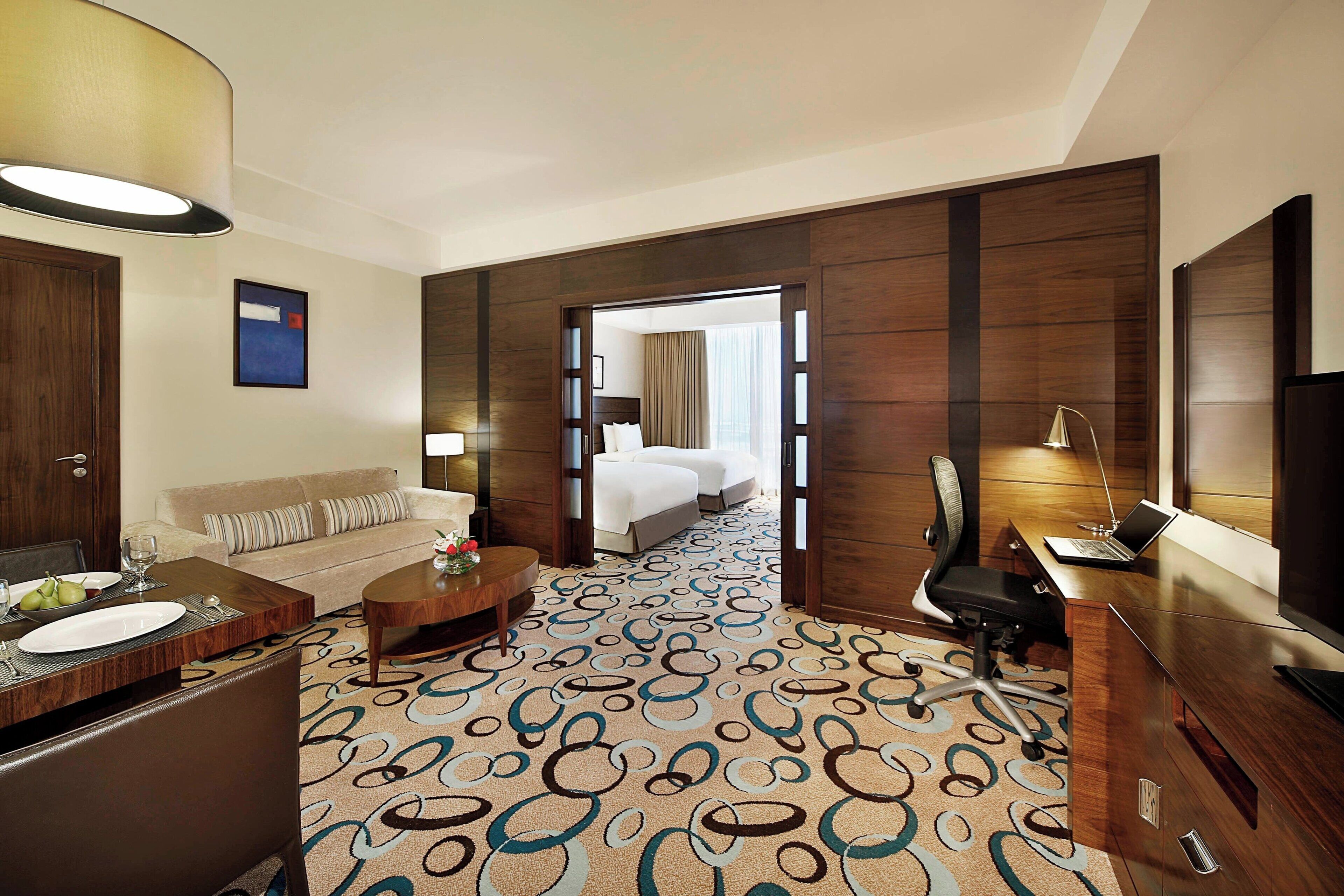 executive studio, 1 bedroom | desk, soundproofing, iron/ironing board, cots/infant beds