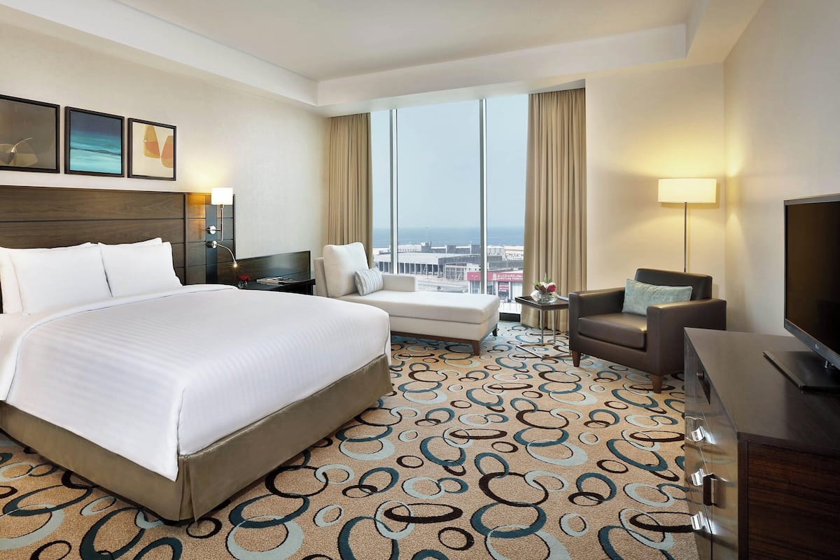 Suite, 1 Double Bed | 1 bedroom, desk, soundproofing, iron/ironing board