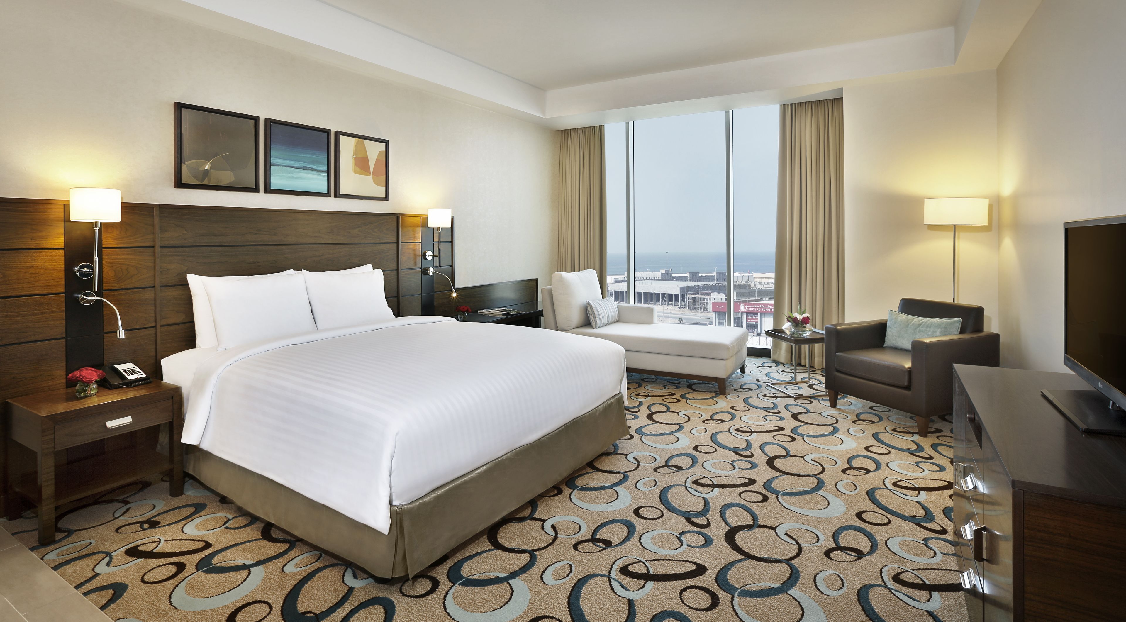 suite, non smoking | desk, soundproofing, iron/ironing board, cots/infant beds