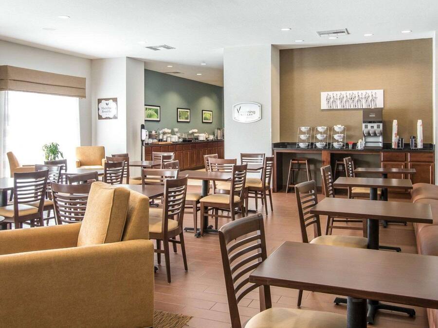 Colazione a buffet inclusa, servita tutte le mattine