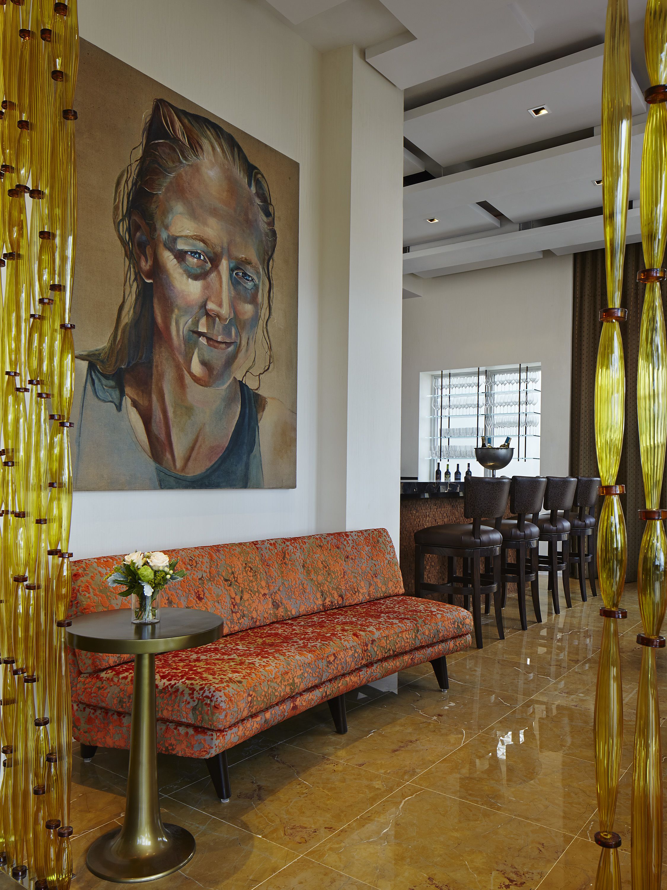 serves lunch and happy hour