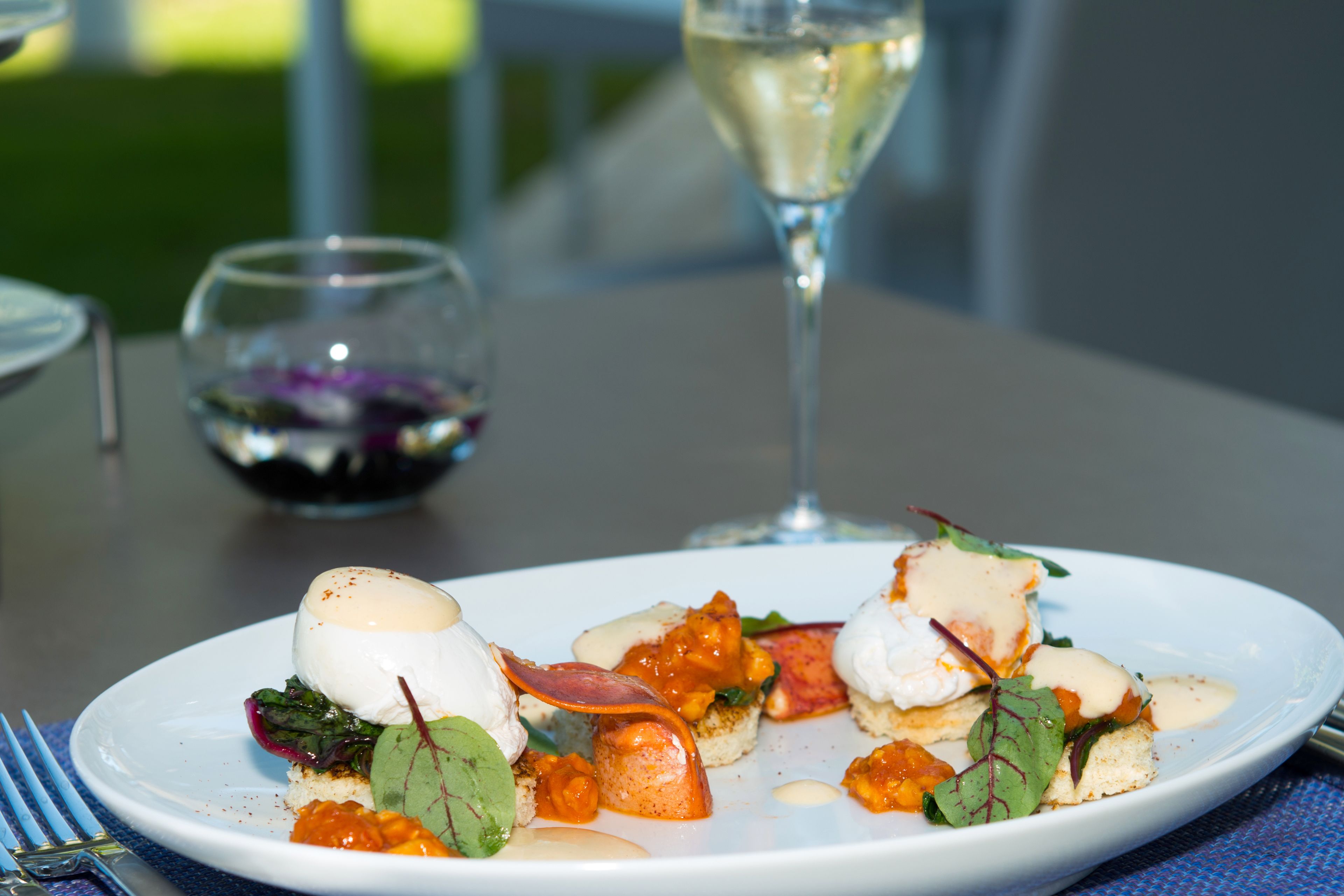 free daily cooked-to-order breakfast