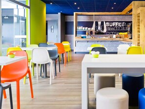 Frokostbuffé hver dag (EUR 10.50 per person)