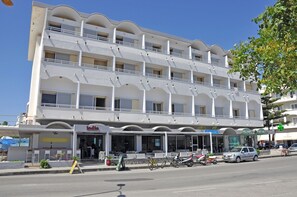 Front of property - Zephyros Hotel (Kos)