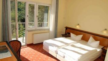 Premium Double Room | Hypo-allergenic bedding, blackout drapes, iron/ironing board, free WiFi