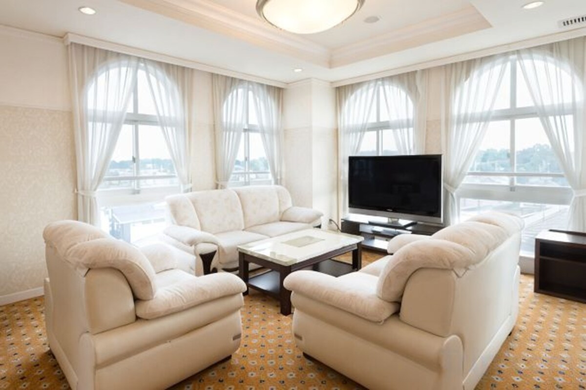 Luxury Suite Part