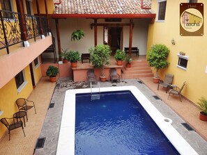 Utomhuspool