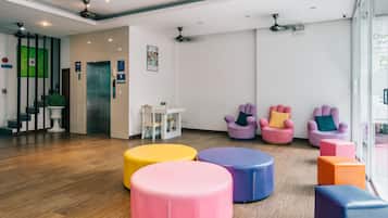 Sala de estar en el lobby