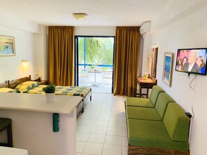 Skrivebord, skrivebord for bærbar PC, blendingsgardiner og lydisolert