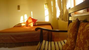 Beachfront Luxury Bungalow (Air Conditioned with Hot Water)
