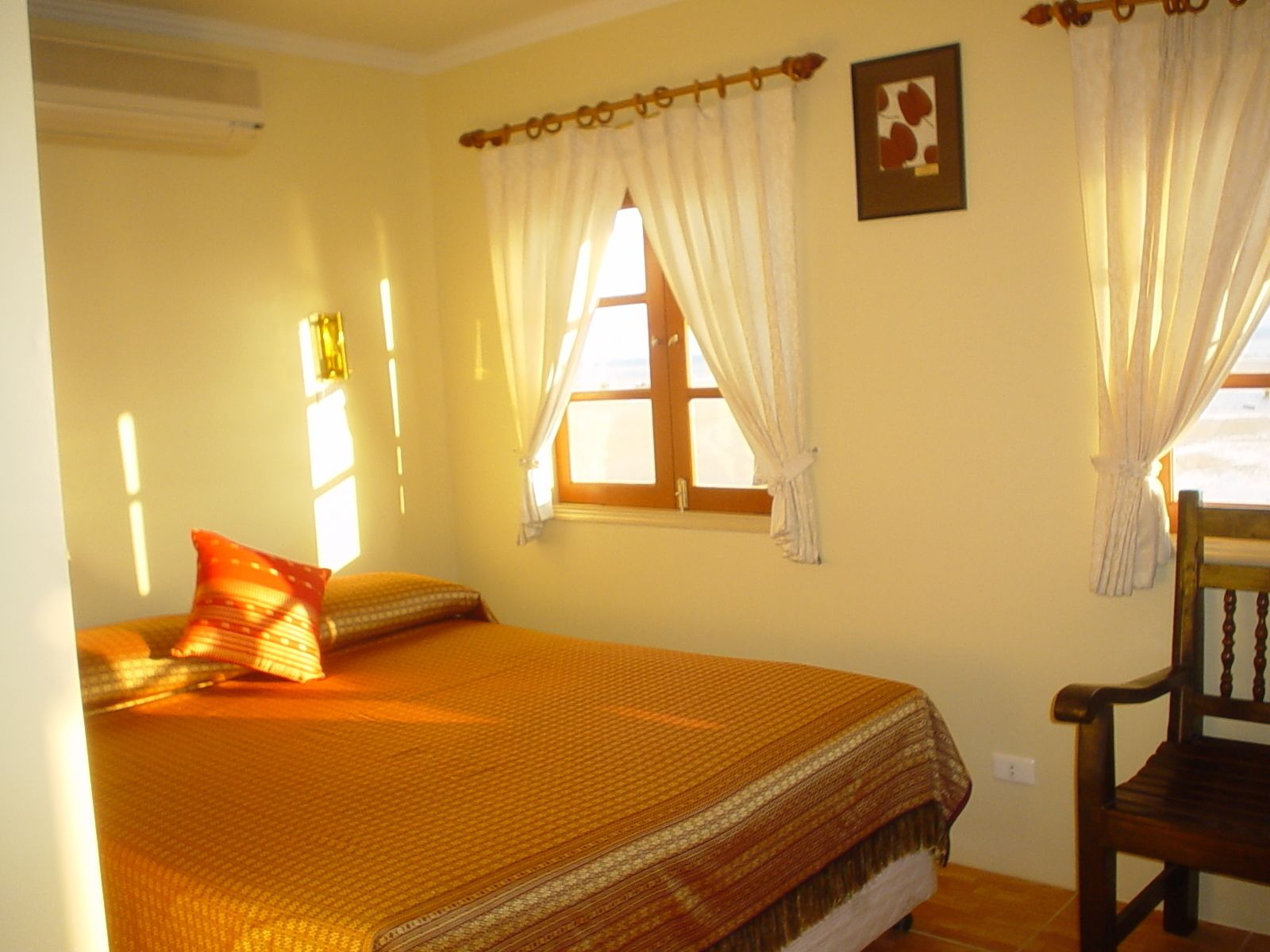 beachfront luxury bungalow (air conditioned with hot water)