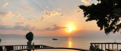 屋外プール、サンラウンジャー