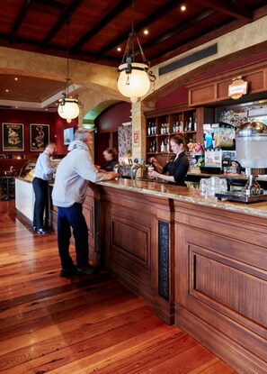 Bar (on property) - The Terrace at The Settlement (Cranbourne)