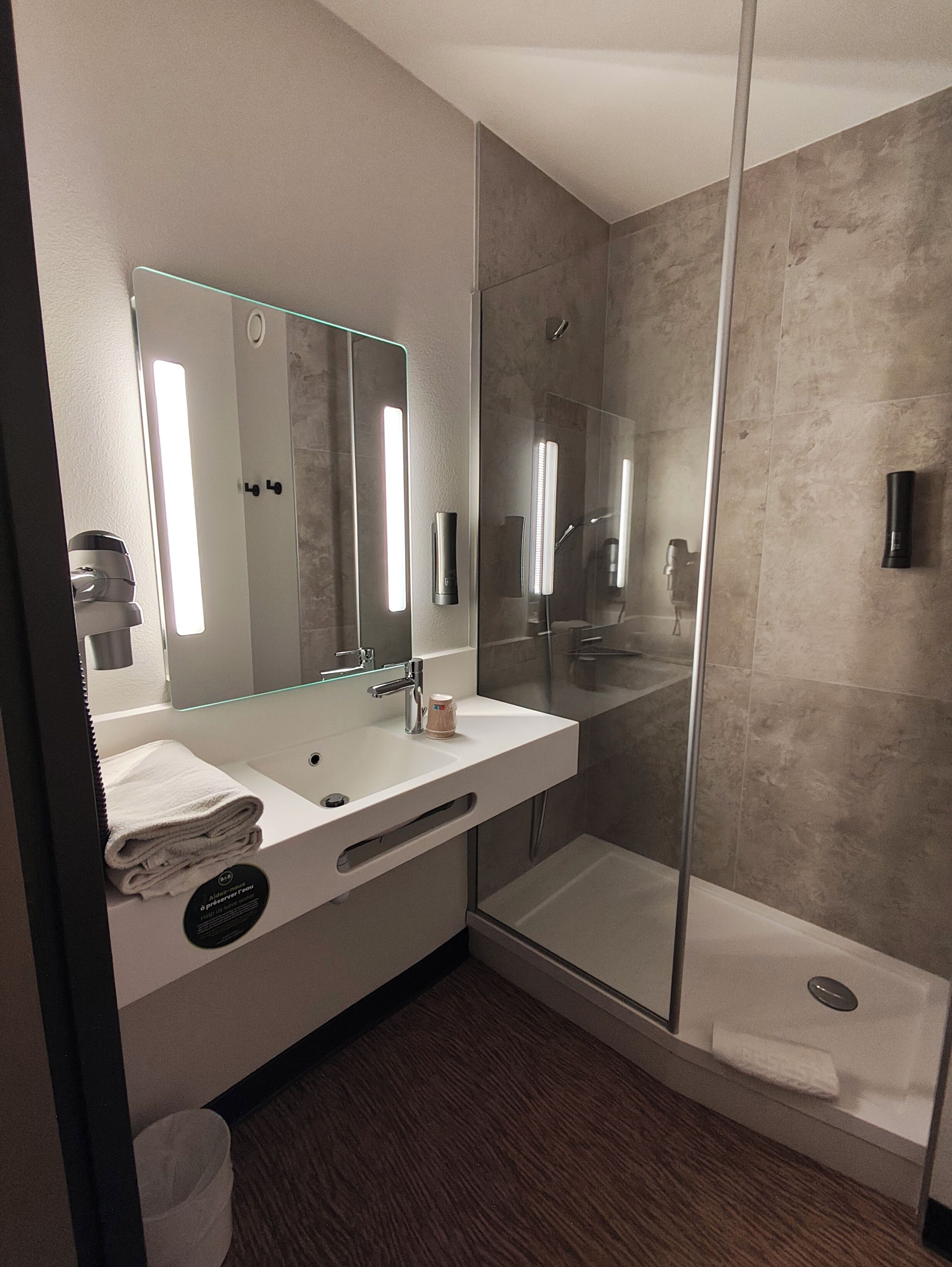 Camera doppia, non fumatori | Bagno | Doccia, asciugamani