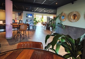 Reception - B&B HOTEL Clermont-Ferand Nord Riom (Riom)