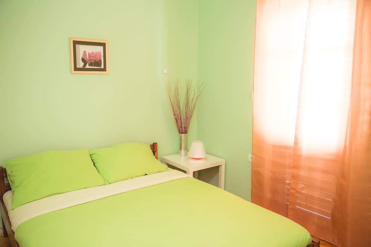 Habitación familiar, balcón, vista al mar (Large) | Decoración personalizada, muebles diferentes y wifi gratis