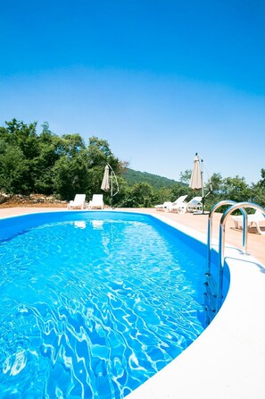 Piscine extérieure