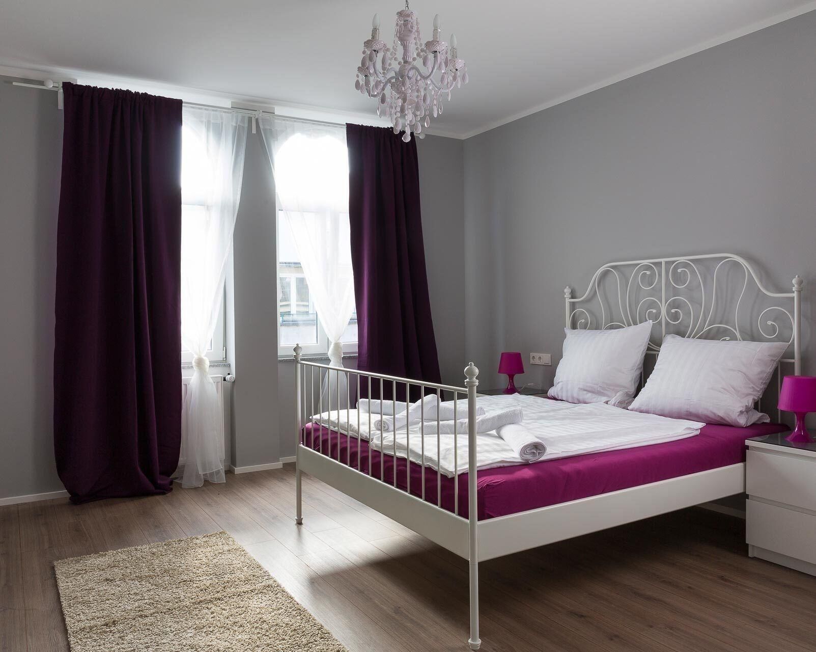 1 bedroom, hypo-allergenic bedding, soundproofing