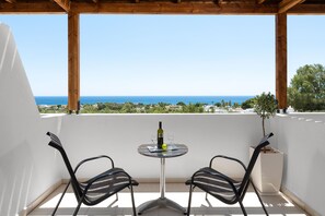 Suite | In-room safe, soundproofing, iron/ironing board (on request), free WiFi - Eagles Nest Hotel (Rhodes)