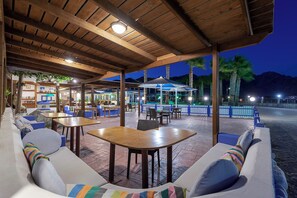 Breakfast, lunch and dinner served - Mammis Beach (Kos)