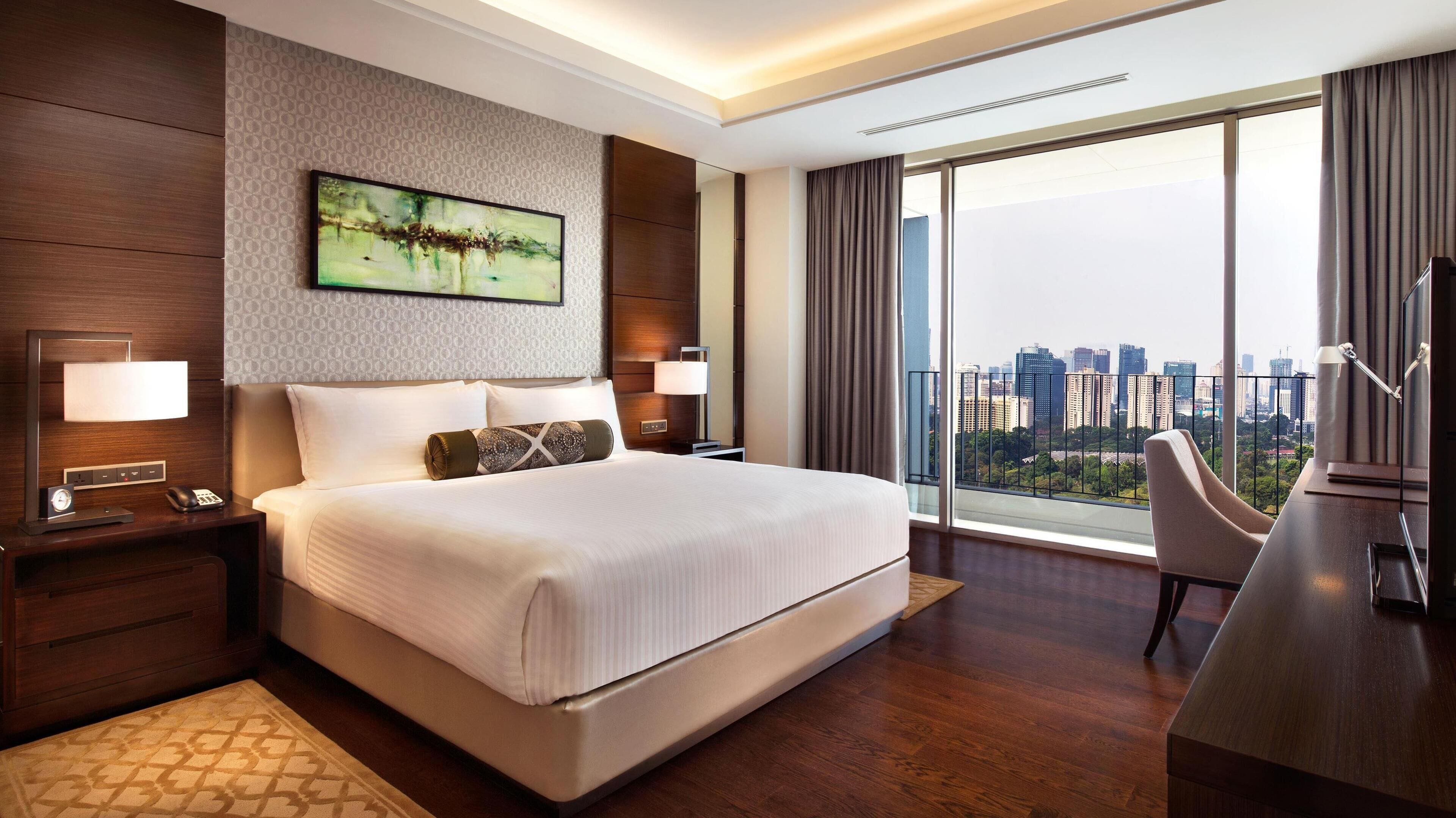 套房, 1 張特大雙人床, 吸煙房 (Sky. 1 Bedroom) | 高級寢具、迷你吧、客房內保險箱、書桌