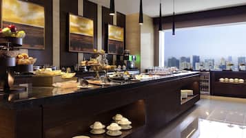 1 bedroom, premium bedding, minibar, in-room safe