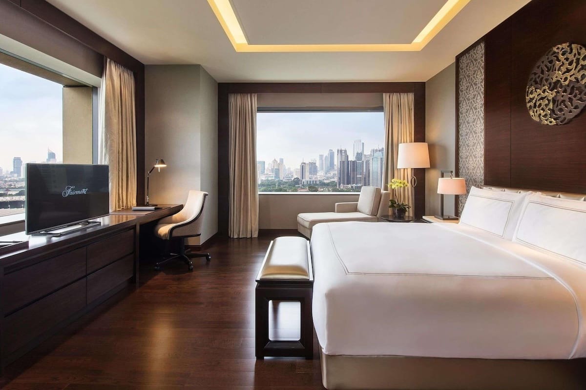 1 bedroom, premium bedding, minibar, in-room safe