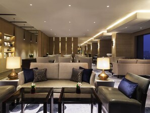 1 bedroom, premium bedding, minibar, in-room safe
