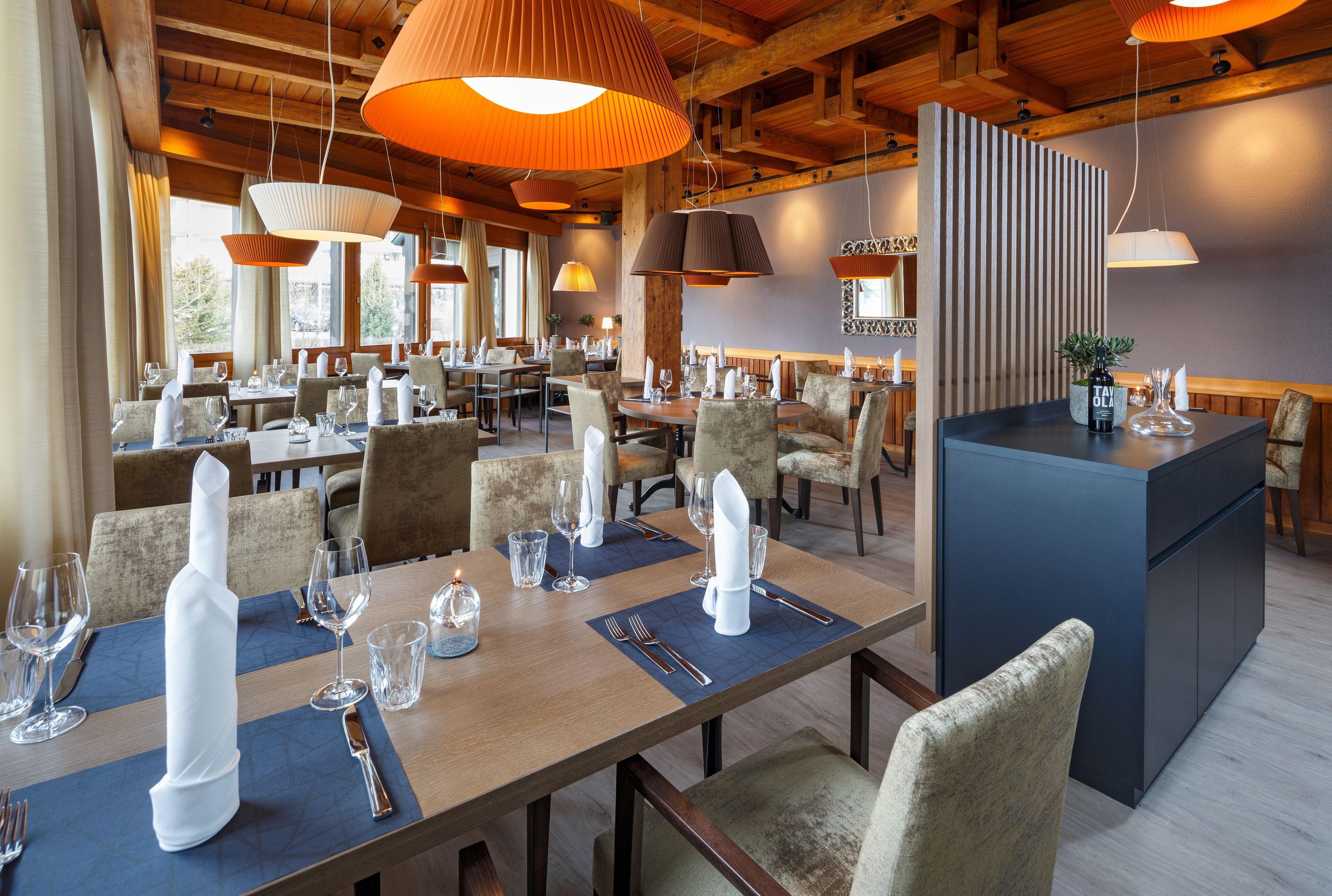 Lounas ja illallinen, paikallinen keittiö