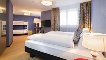 Design-Vierbettzimmer, Bergblick | Zimmerausstattung
