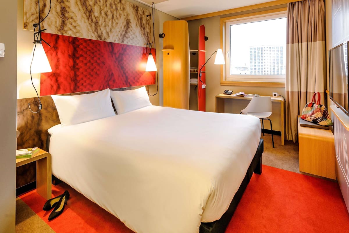 Double Room, 1 Double Bed (New Sleep Easy Concept) | Premium bedding, pillowtop beds, desk, blackout drapes