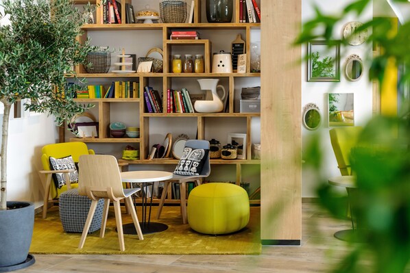 Library - Novotel München City Arnulfpark (Munich)