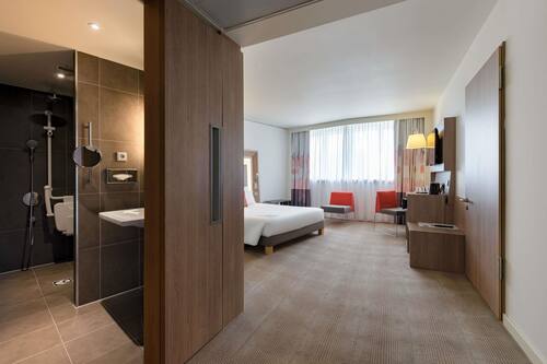 Premium bedding, pillow-top beds, in-room safe, desk