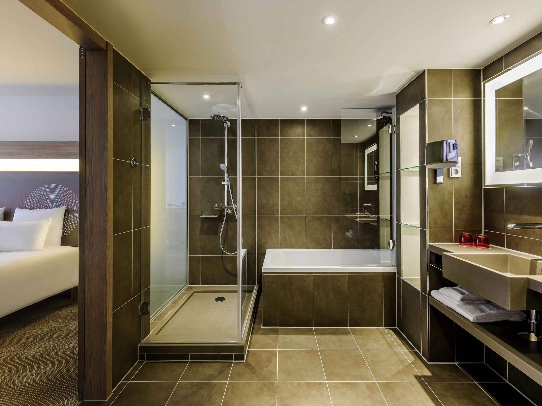 superior suite, 1 double bed with sofa bed | premium bedding, pillow-top beds, in-room safe, desk