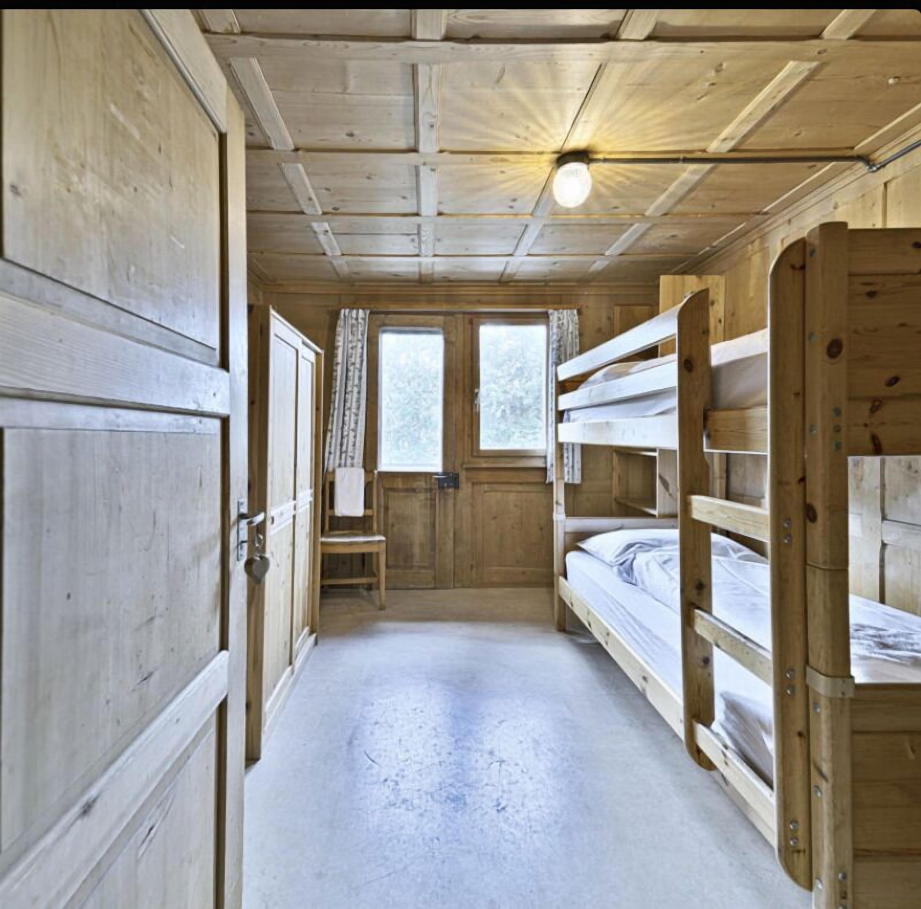 Basic Twin Room, Shared Bathroom | Free WiFi