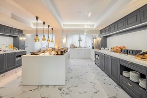 Desayuno buffet incluido todos los días 