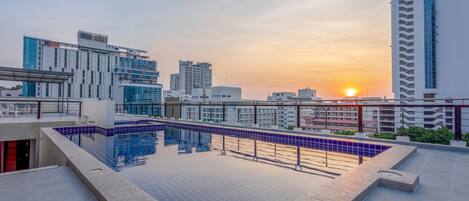Outdoor pool, pool loungers