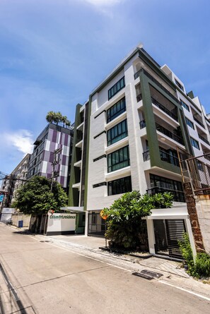 Front of property - Citismart Luxury Apartments (Pattaya)