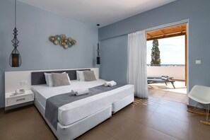 Ropa de cama de alta calidad y caja de seguridad en la habitación