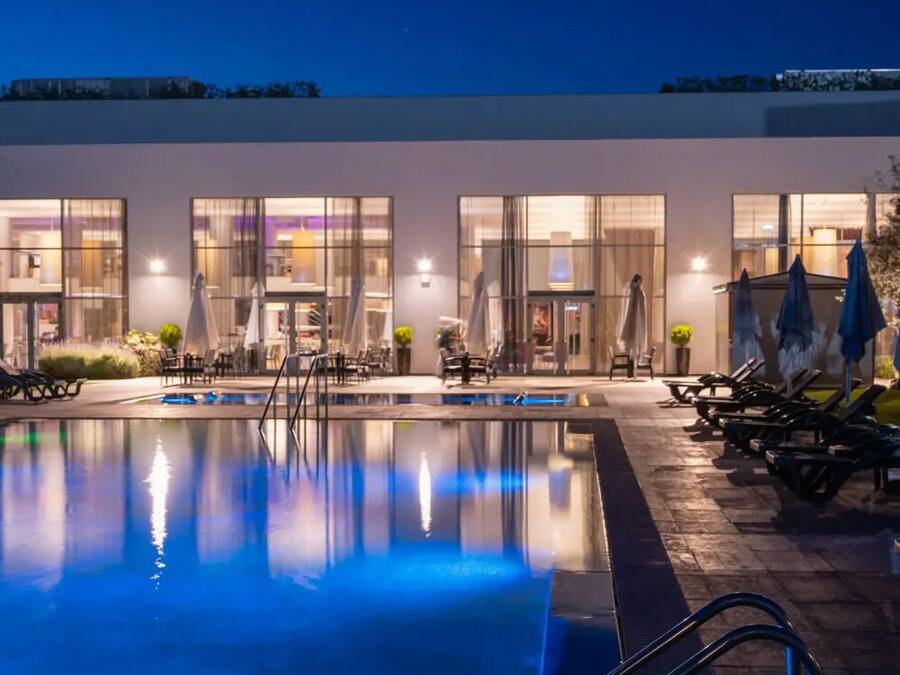 Indoor pool, outdoor pool