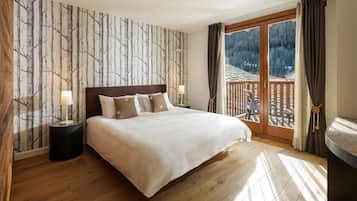 Deluxe kamer | Hypoallergeen beddengoed, donzen dekbedden, een minibar