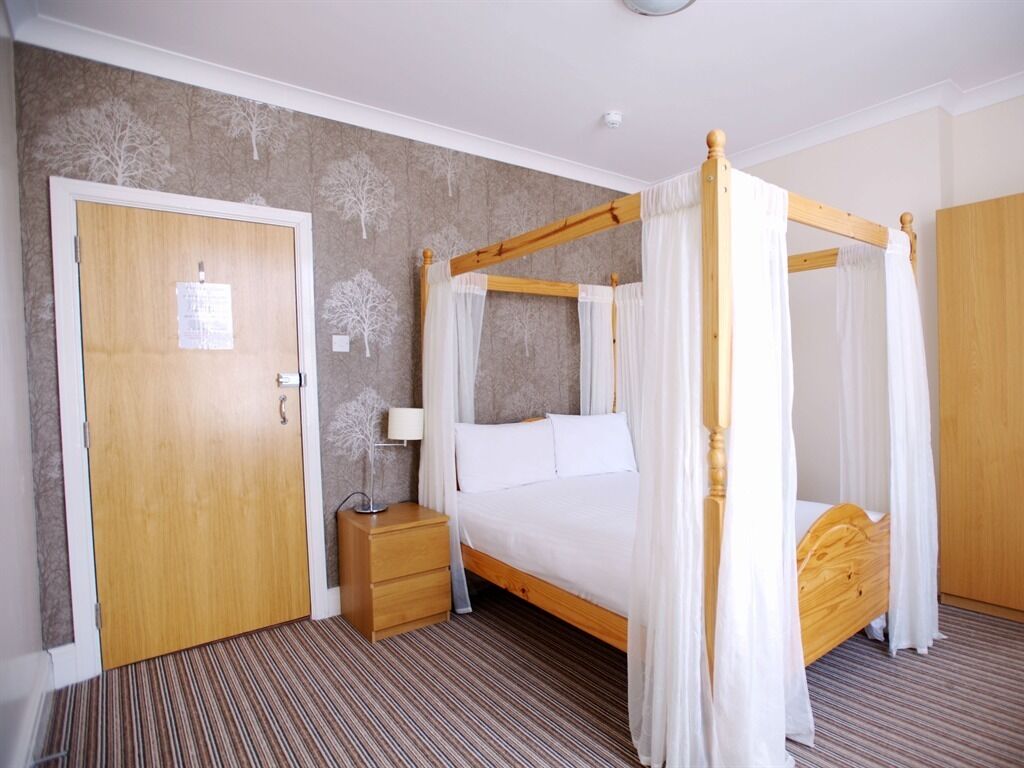 Photo - Ashley Victoria