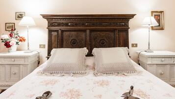 Suite, 2 camere da letto | 1 camera, minibar, una cassaforte in camera, una scrivania