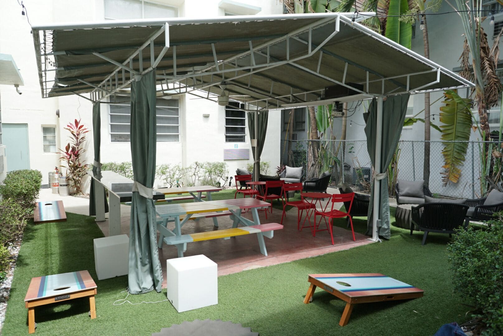 Foto - Beds n' Drinks