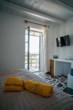 Superior Double with Sea View | In-room safe, free WiFi, bed sheets - Soros Beach (Antiparos)