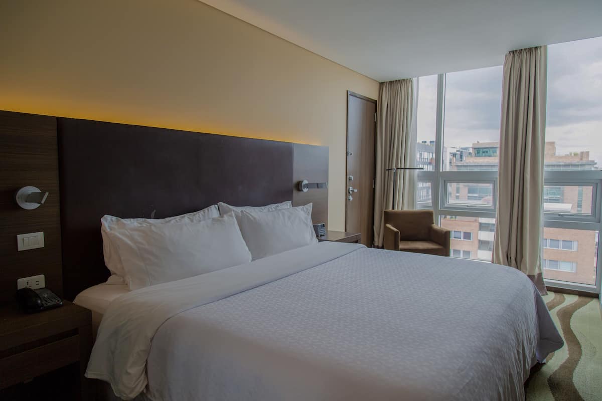 Premium bedding, minibar, in-room safe, desk