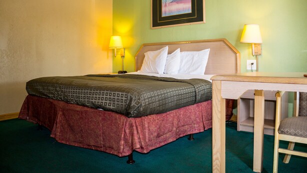 Unclassified image, 1 of 1, button - Regency Inn (Muskogee)