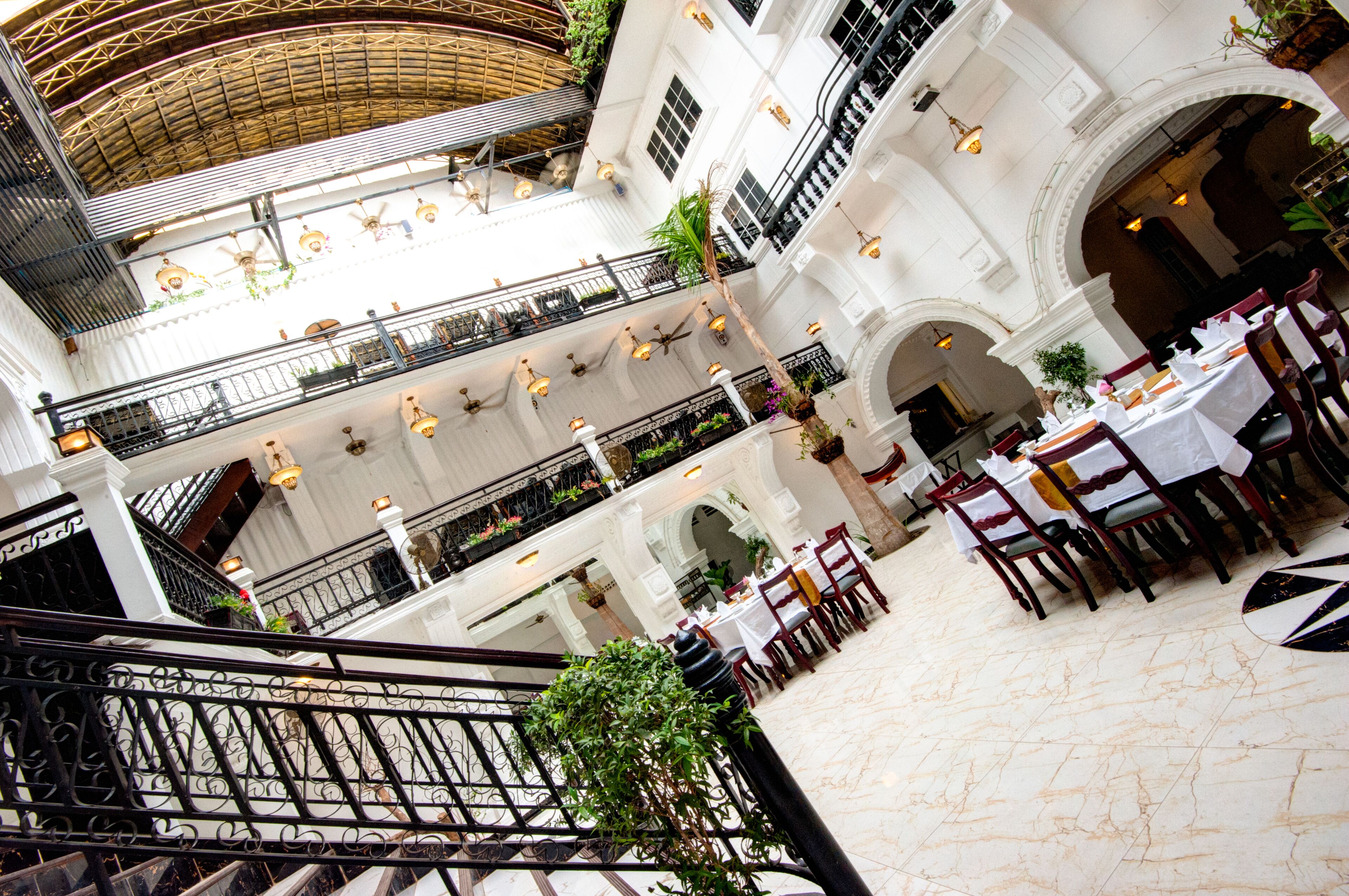 Free daily cooked-to-order breakfast 