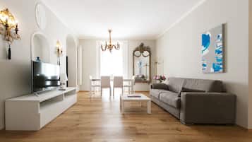 Family Apartment, 3 Bedrooms, Kitchen (Address Via Plinio 5) | Living room | 43-inch LCD TV with digital channels, TV